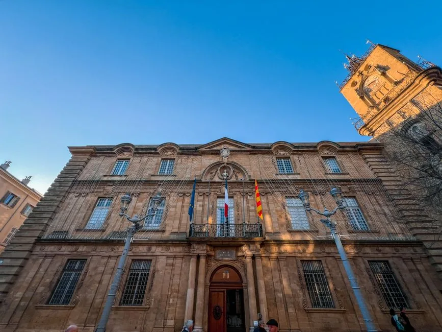 Asesor fiscal de Datali Group analizando la contabilidad digital de un ecommerce para un vendedor de Granollers